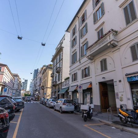 The Best Rent - Gorgeous Two-Bedroom Apartment In Porta Nuova District Milano Ngoại thất bức ảnh
