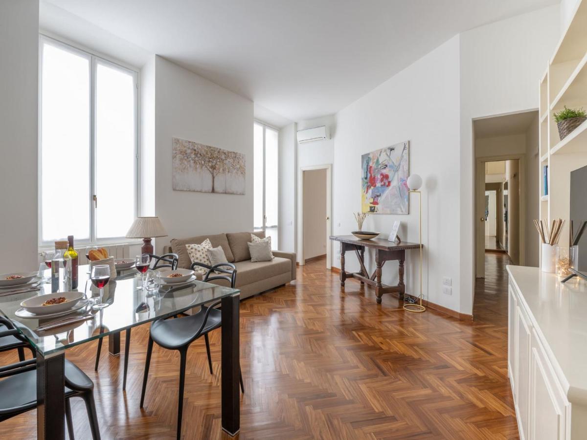 The Best Rent - Gorgeous Two-Bedroom Apartment In Porta Nuova District Milano Ngoại thất bức ảnh