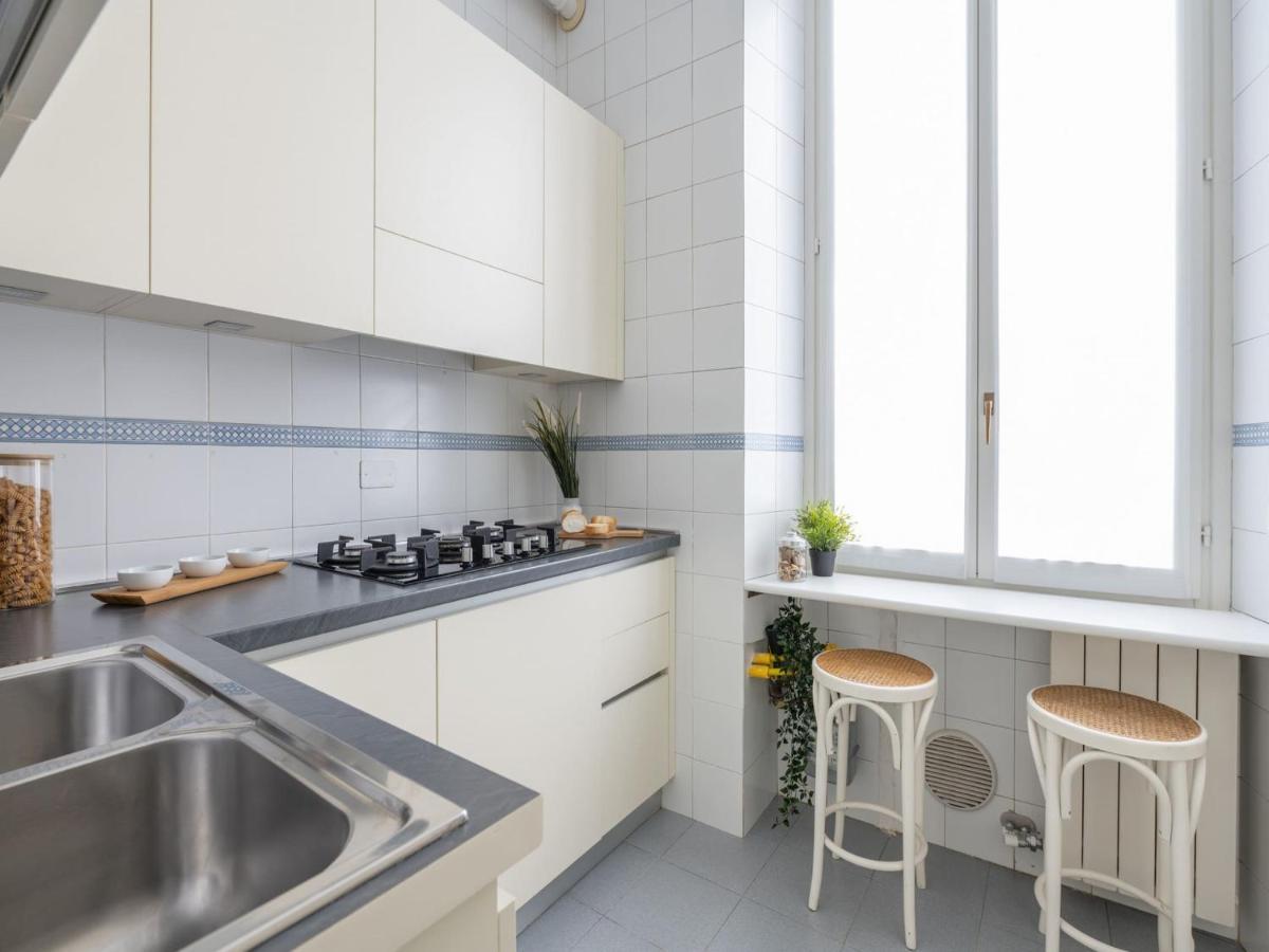 The Best Rent - Gorgeous Two-Bedroom Apartment In Porta Nuova District Milano Ngoại thất bức ảnh